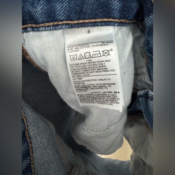 Old Navy High Rise Woman Denim Jeans - Picture 3 of 3